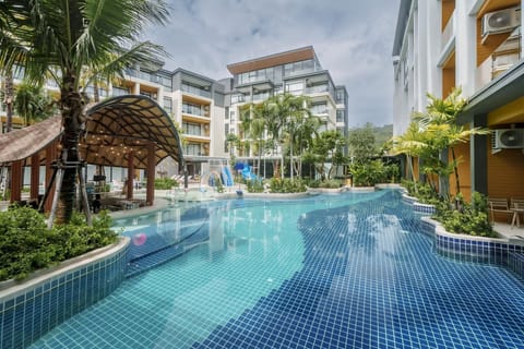Complex Building, Swimming Pool, Sun Lounges