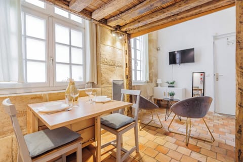 Apartment | Dining