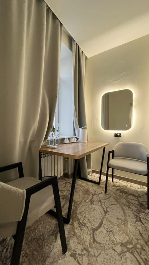 Minibar, desk, laptop workspace, blackout drapes