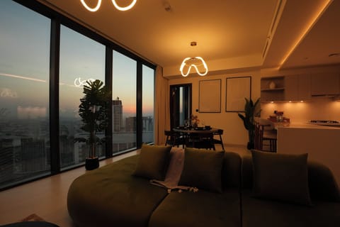 Deluxe Apartment, Balcony | Living area | 50-cm Smart TV with cable channels, Netflix, streaming services