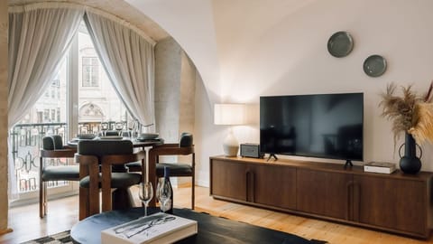 Delight yourself in this studio, where modern luxury blends seamlessly with historic charm.

#design #comfort #portugal #pt #lisbon