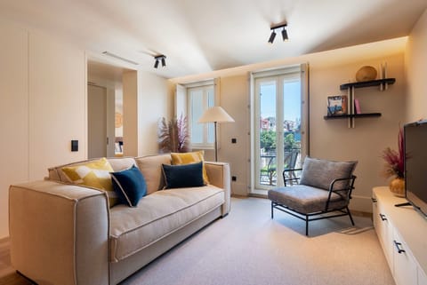 More than an apartment — a lifestyle serviced residence.

#lifestyle #servicedliving #community #urbanliving