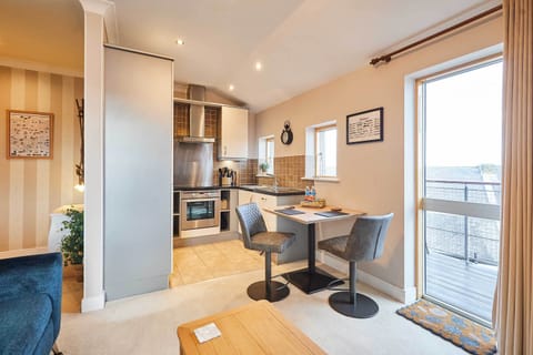 The Shipshape, Seahouses - Host & Stay