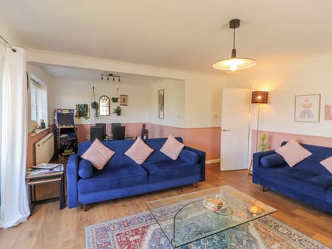 Cottage | Living area