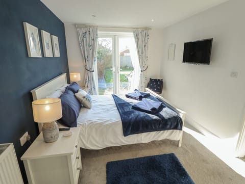 3 bedrooms, individually decorated, individually furnished, free WiFi