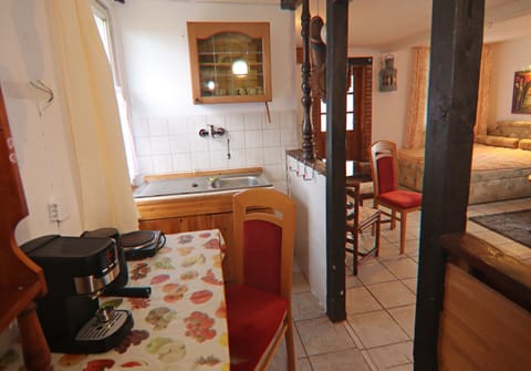 Bungalow | Private kitchen | Highchair