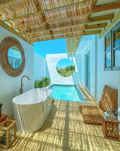 Private outdoor tub & Private Pool