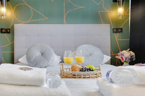 Apartment | 2 bedrooms, laptop workspace, iron/ironing board, bed sheets