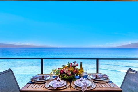 Pull up a chair on your private lanai and watch the ocean sparkle, with front row seats for Maui sunsets. MAH-1006