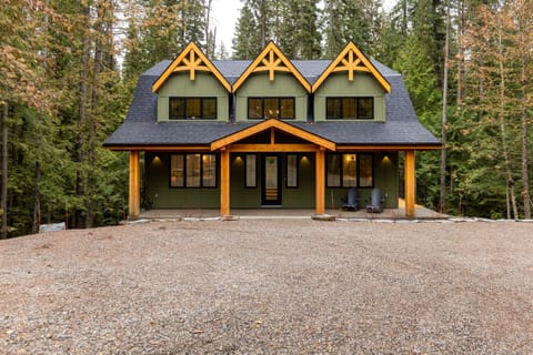 Cedar View Chalet l Summertime