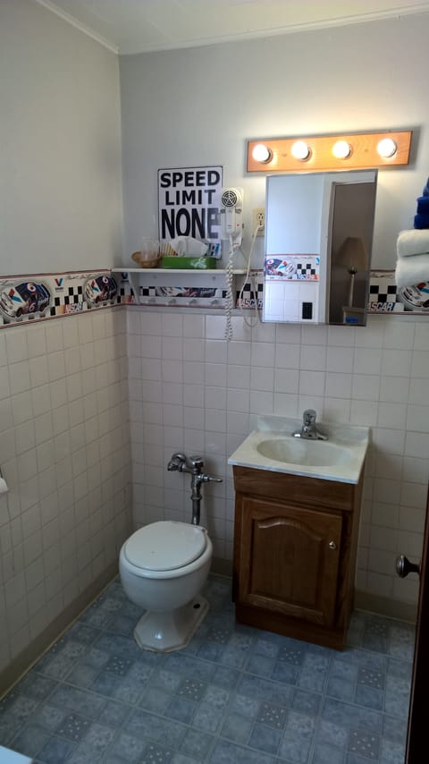 Standard Room (2 Double Beds) | Desk, rollaway beds, free WiFi, bed sheets