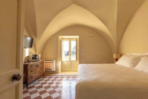 Autumn, Bedroom, Spring, Summer
