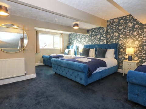 7 bedrooms, individually decorated, individually furnished, free WiFi