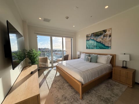 Guest bedroom