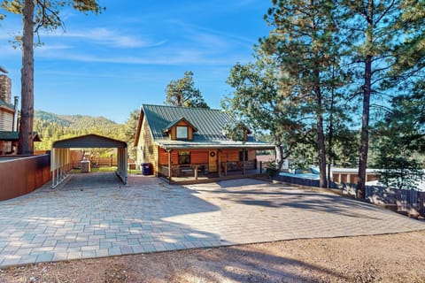 Strawberry Vacation Rental | 2BR | 2BA | 1,360 Sq Ft | Stairs Required to Enter