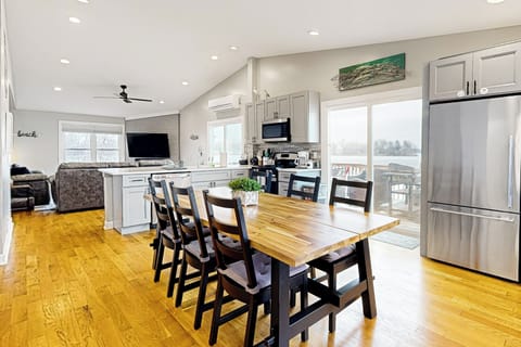 Upstairs Interior | Open Floor Plan