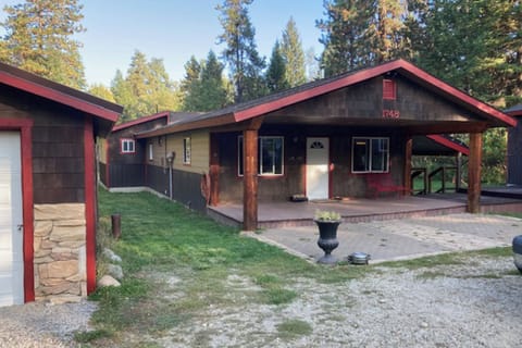 McCall Vacation Rental | 3BR | 2BA | 1,712 Sq Ft | 1 Step for Access