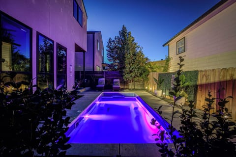 San Antonio Vacation Rental | 3BR | 2.5BA | 1,982 Sq Ft