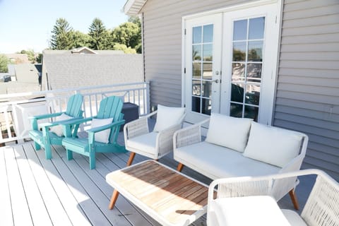 Front Upstairs Balcony