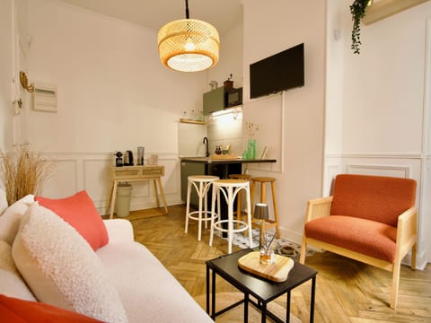 Salon confort avec petit canapé-lit