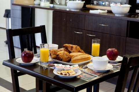 Daily buffet breakfast for a fee