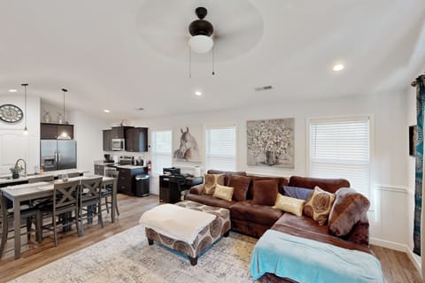 Spartanburg Vacation Rental | 3BR | 2BA | 1,284 Sq Ft | Step-Free Access