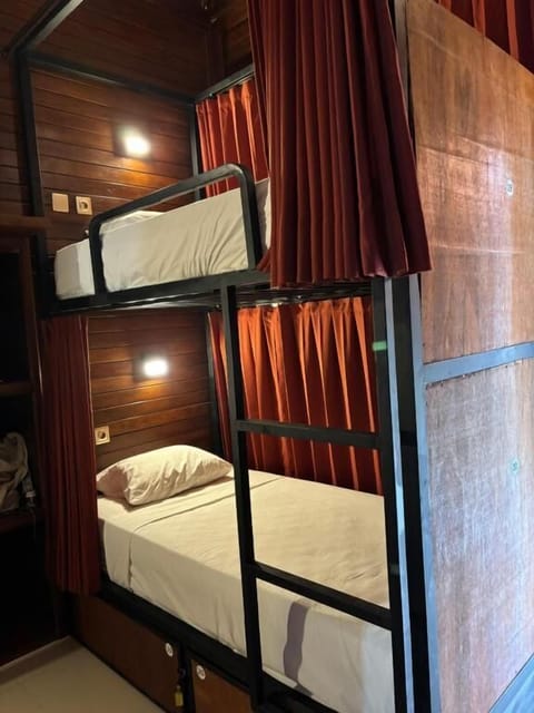 Shared Dormitory | In-room safe, blackout drapes, free WiFi