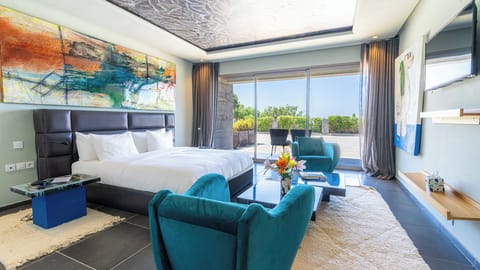 Standard Room | Minibar, free cribs/infant beds, free WiFi