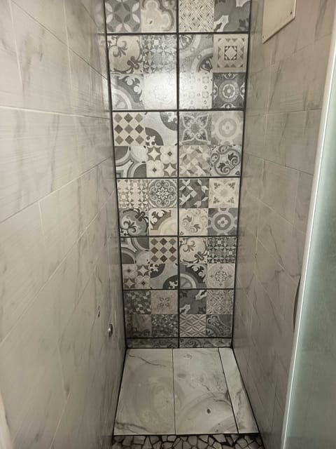 Classic Single Room, Balcony | Bathroom | Shower, hair dryer, towels, soap