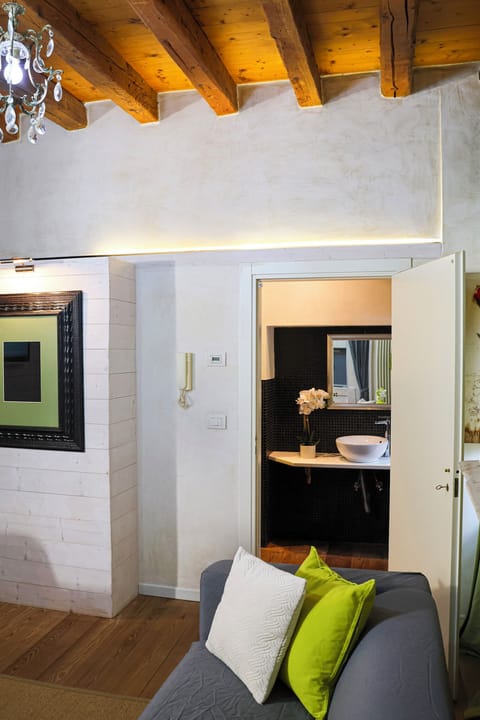 Studio, 1 King Bed, Non Smoking | Living area | Flat-screen TV