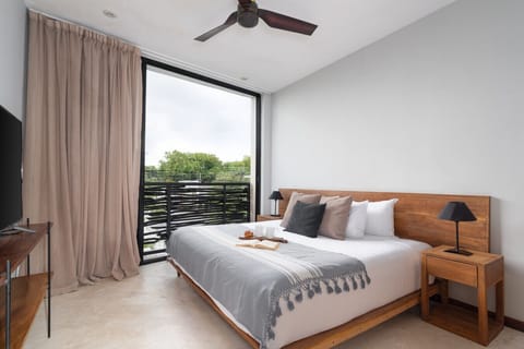 King bed, stunning views, bright and airy—perfect for relaxing.
