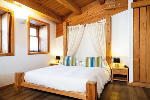 Comfort Double Room, Mountain View | In-room safe, desk, laptop workspace, free WiFi