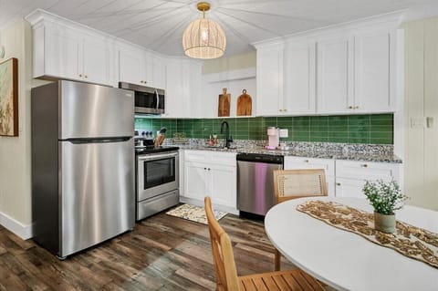 Family Apartment, Non Smoking | Private kitchen | Microwave, highchair