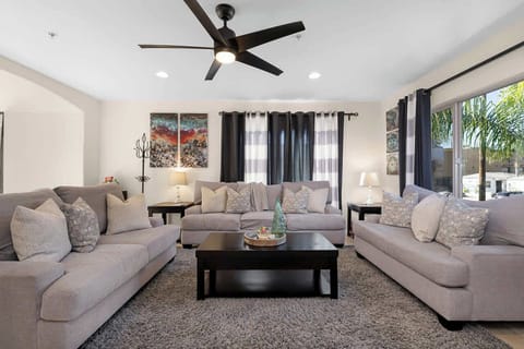 2nd floor living room