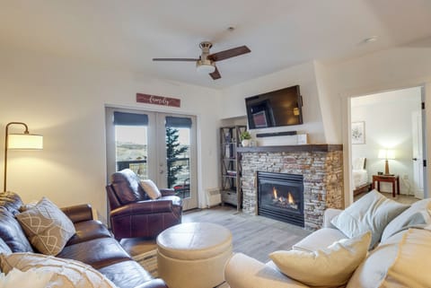 Granby Vacation Rental | 2BR | 2BA | 946 Sq Ft | Step-Free Access