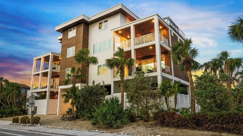 Twilight - Front Elevation - Top Deck Estate