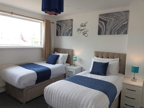 3 bedrooms, free WiFi, bed sheets