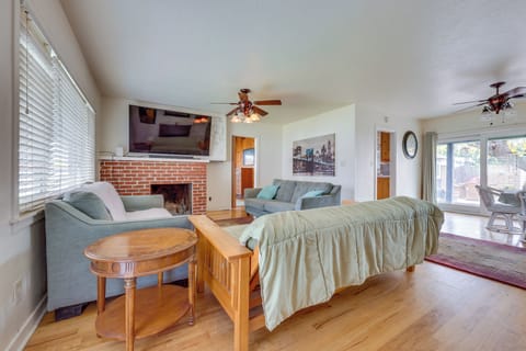 Visalia Vacation Rental | 3BR | 2BA | 1,500 Sq Ft | 1 Step to Enter