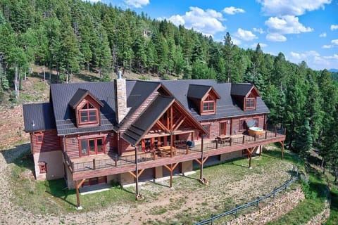 6 Bedroom Log Home with breathtaking views