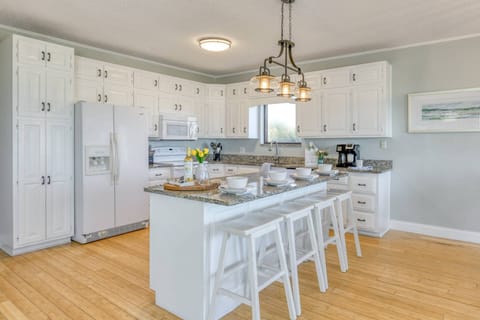 Grab a seat at the counter to enjoy a meal and chat with the cook.