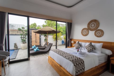 Family Villa, 4 Bedrooms | Iron/ironing board, free WiFi, bed sheets