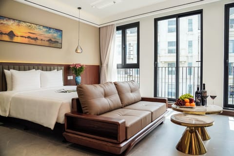 Luxury Double Room, City View | In-room safe, soundproofing, iron/ironing board, free WiFi