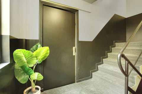 Entrance / Reception