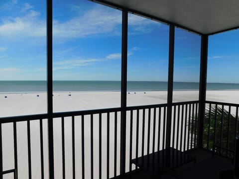 Gulf front balcony facing beach