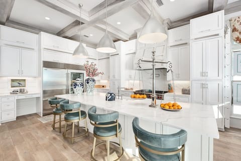 Chef's Gourmet Kitchen