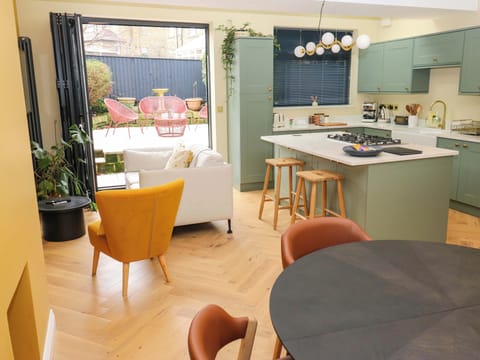 Cottage | Interior