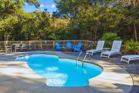 Spacious Emerald Isle Retreat — Private Pool & Hot Tub Oasis Just Steps from the Beach