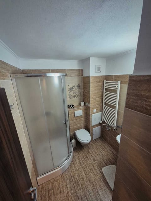 Shower, towels, soap, shampoo