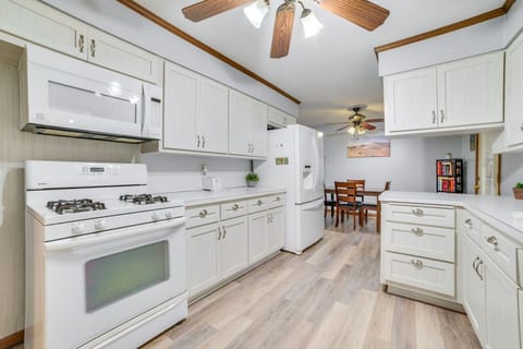 Kitchen | Fully Equipped with Modern Appliances