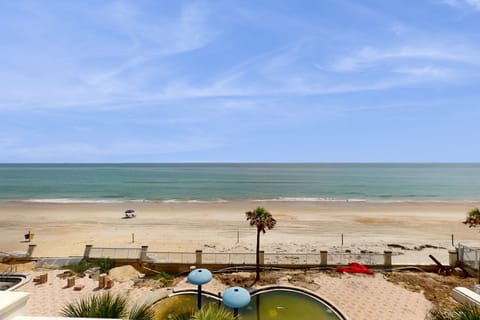 Stunning beachfront scenery with endless ocean views and soft sandy shores. A peaceful backdrop for your beach stay, perfect for morning strolls, sunbathing, and relaxation by the water.